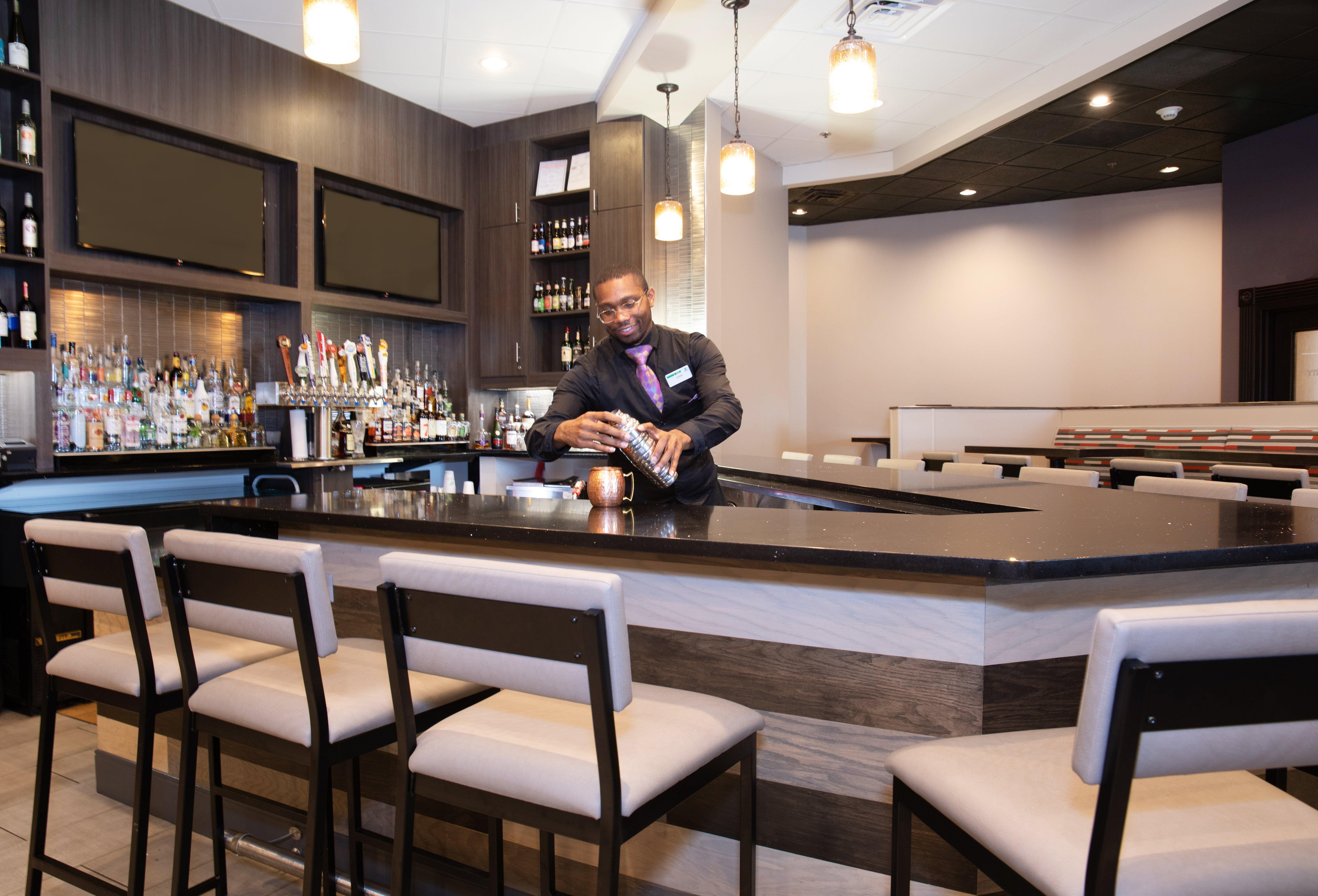 Отель Hilton St. Louis Airport Woodson Terrace Экстерьер фото